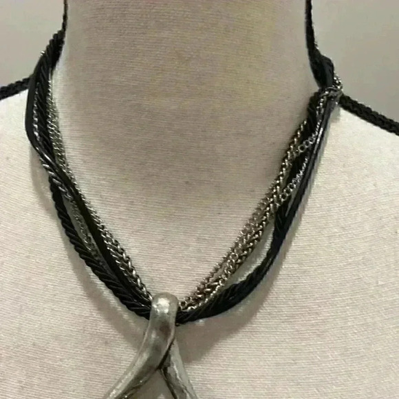 Necklace - Picture 4 of 5